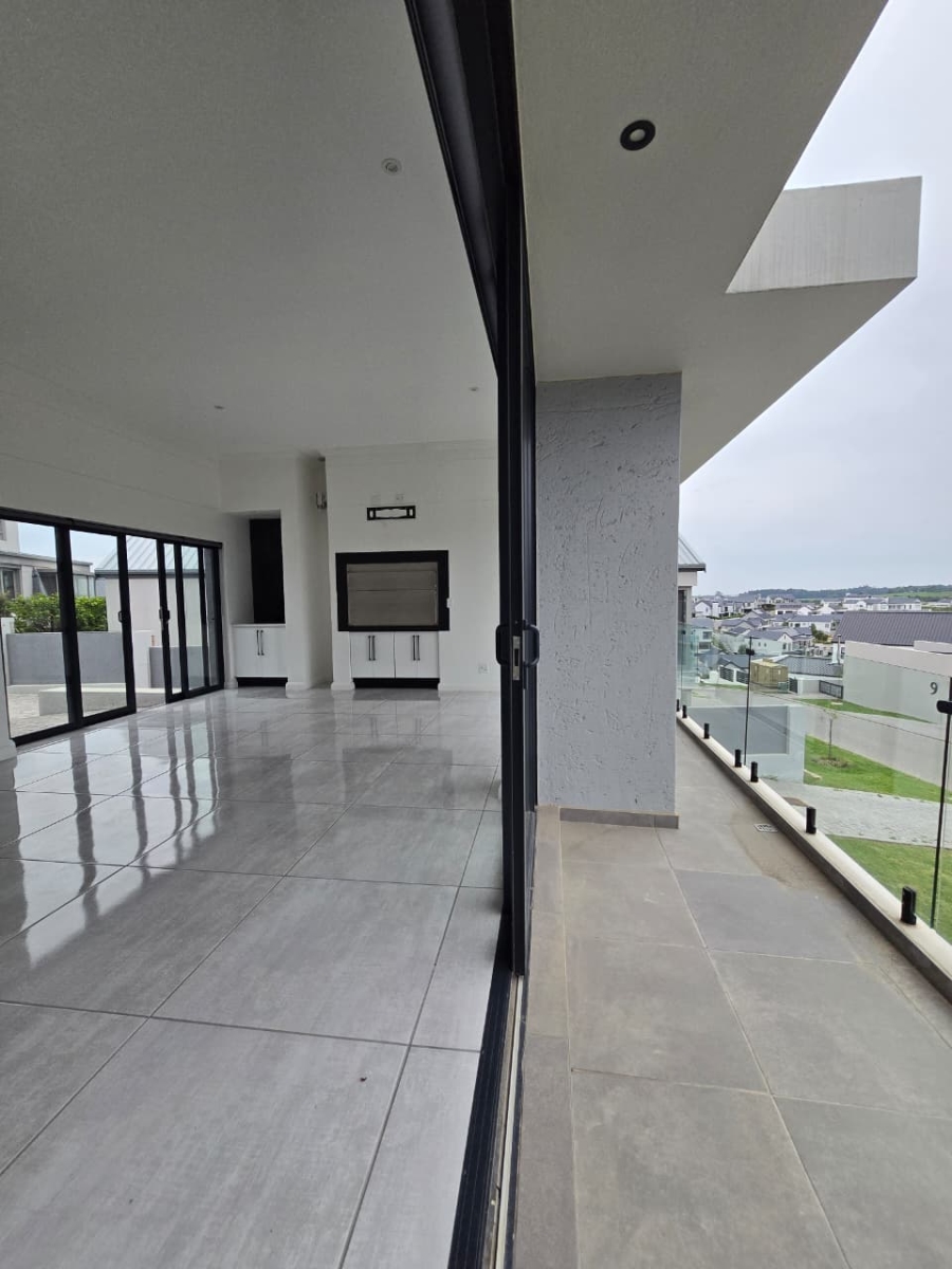4 Bedroom Property for Sale in Kingswood Golf Estate Western Cape